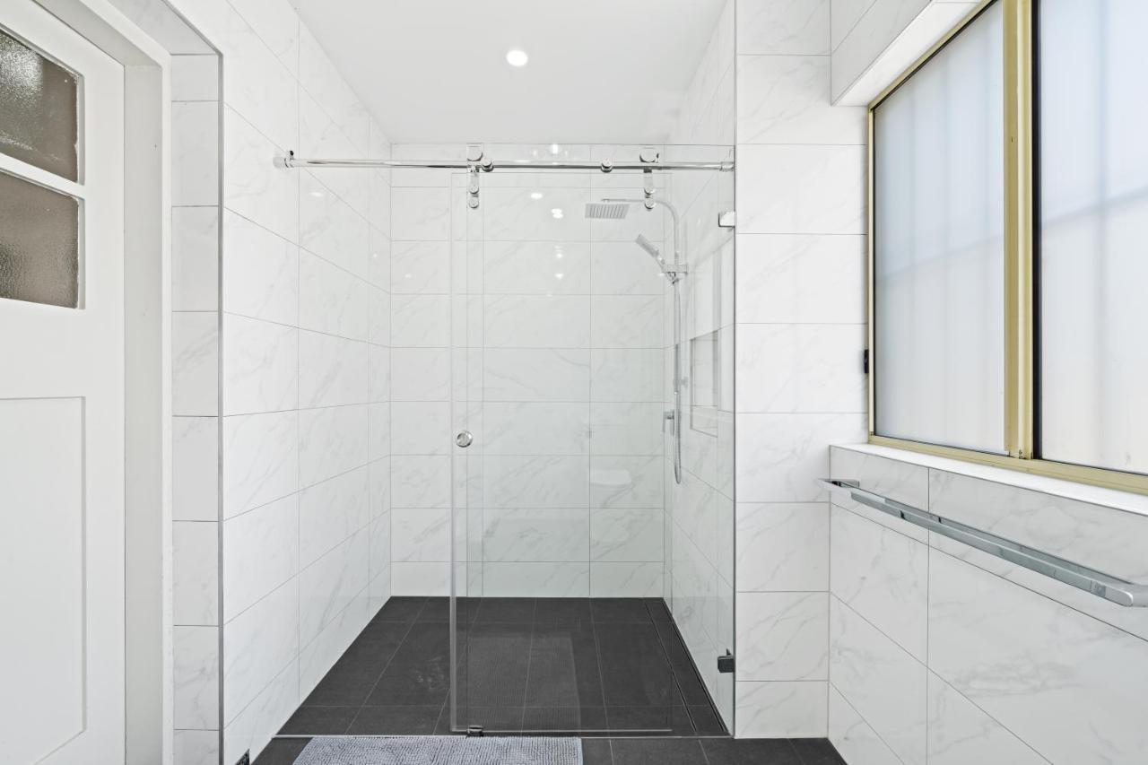 Burwood New 2 Bedroom 2 Bath Apt Free Parking Sydney Ngoại thất bức ảnh