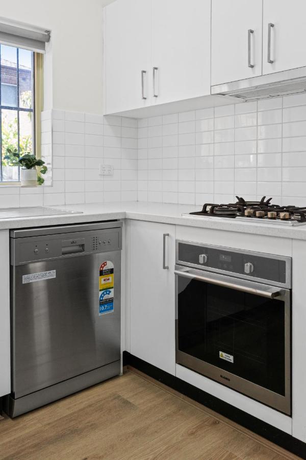 Burwood New 2 Bedroom 2 Bath Apt Free Parking Sydney Ngoại thất bức ảnh